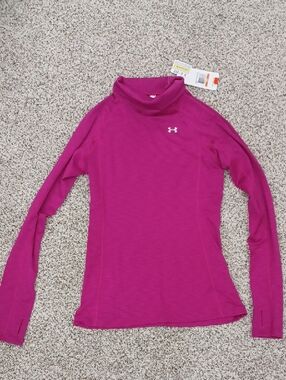 Under Armour Women's Magenta Long Sleeve Turtleneck Top Size Small